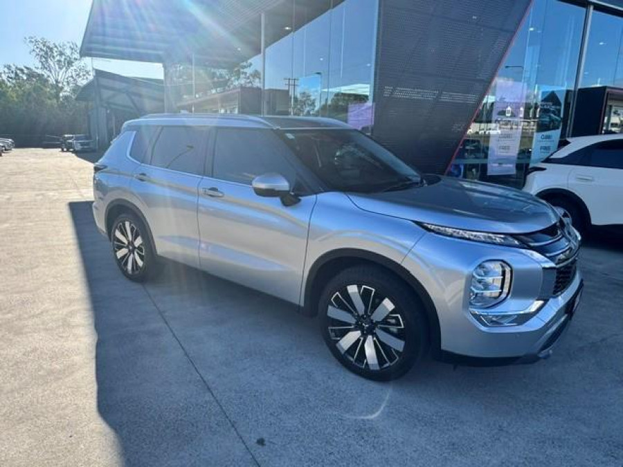 2025 Mitsubishi Outlander ZM Aspire SUV Image 2