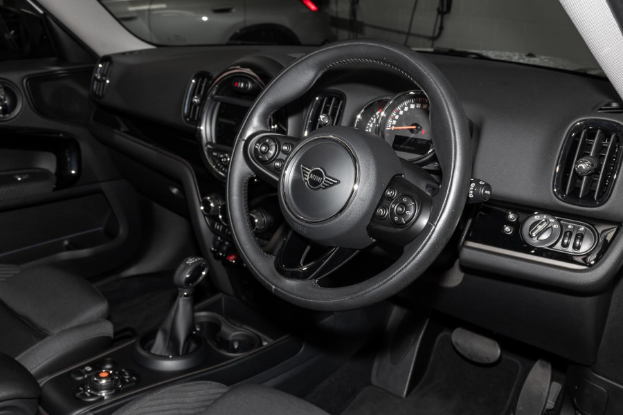 2018 MINI Countryman F60 Cooper SUV