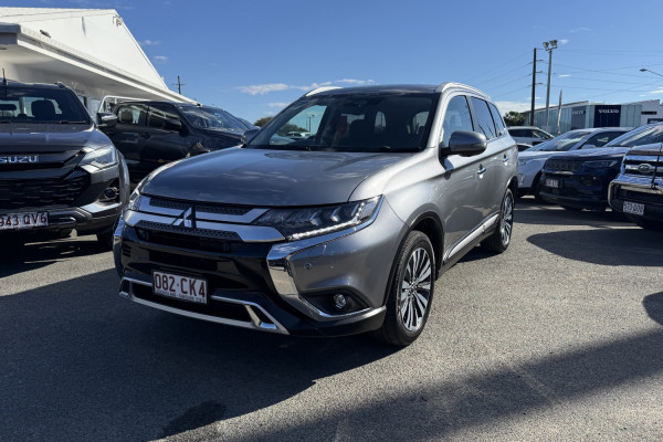 2021 Mitsubishi Outlander ZL Exceed SUV Image 6