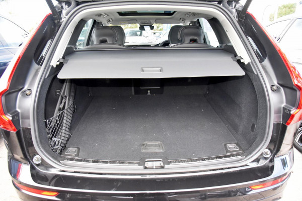 2023 MY24 Volvo XC60  Ultimate B5 Bright SUV Image 4