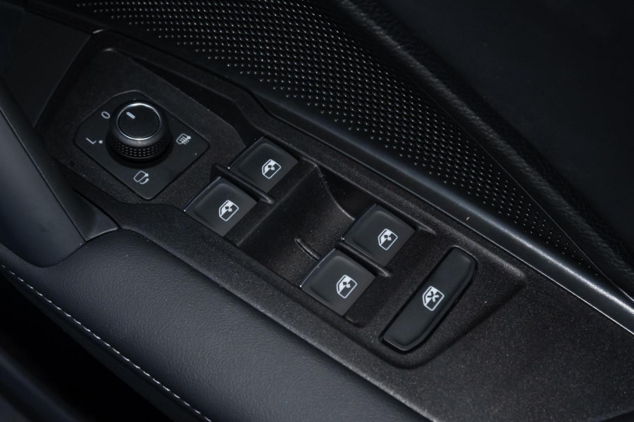 2025 Volkswagen Tayron R4 150TSI Elegance SUV Image 10