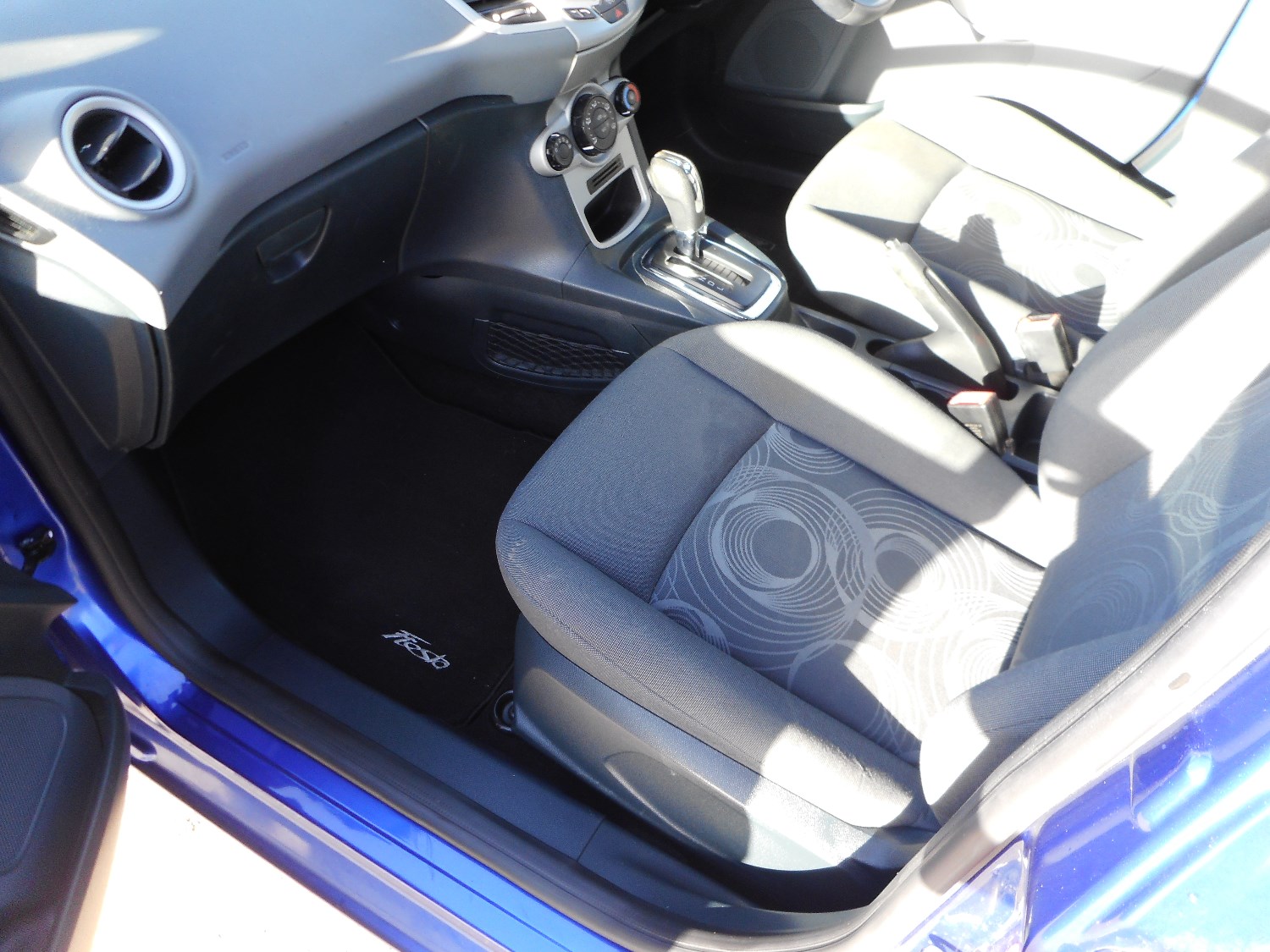 2012 Ford Fiesta WT LX Hatchback Image 12