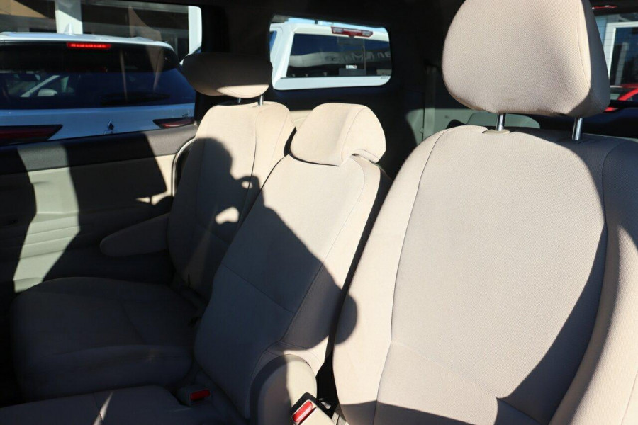 2017 Kia Carnival YP S People Mover Image 13