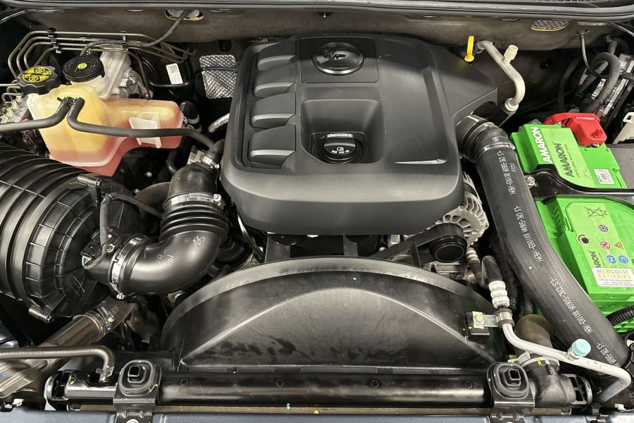 2020 MY18 HSV Colorado RG SportsCat Ute Image 11
