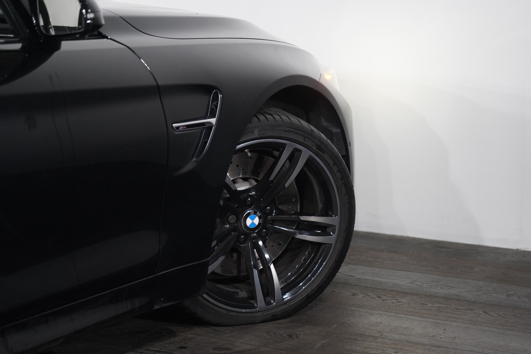 2016 BMW M4 Convertible Image 10