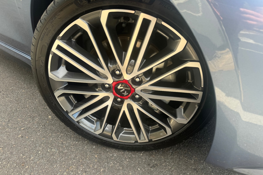 2021 MY1  Kia Cerato BD GT Hatch Image 9