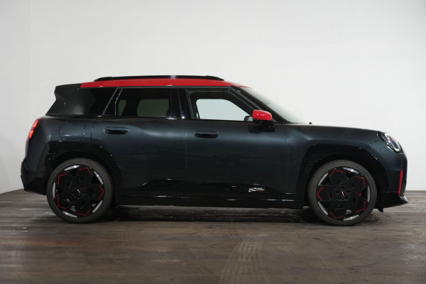 2025 MINI Aceman Jcw E Hatch Image 4