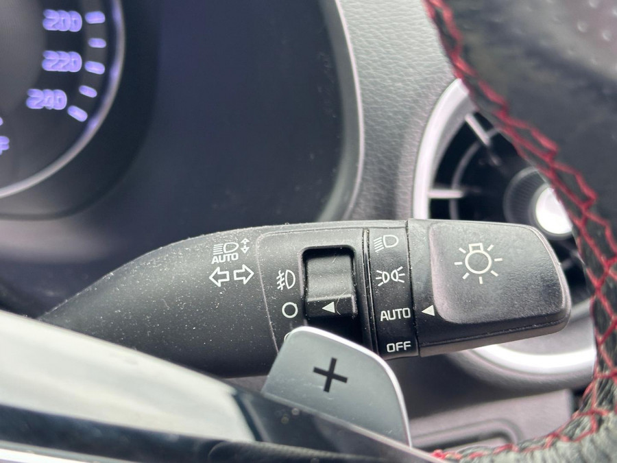 2022 Kia Cerato BD GT Hatch Image 25