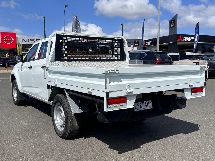 2023 Isuzu D-MAX RG SX Cab Chassis Image 6