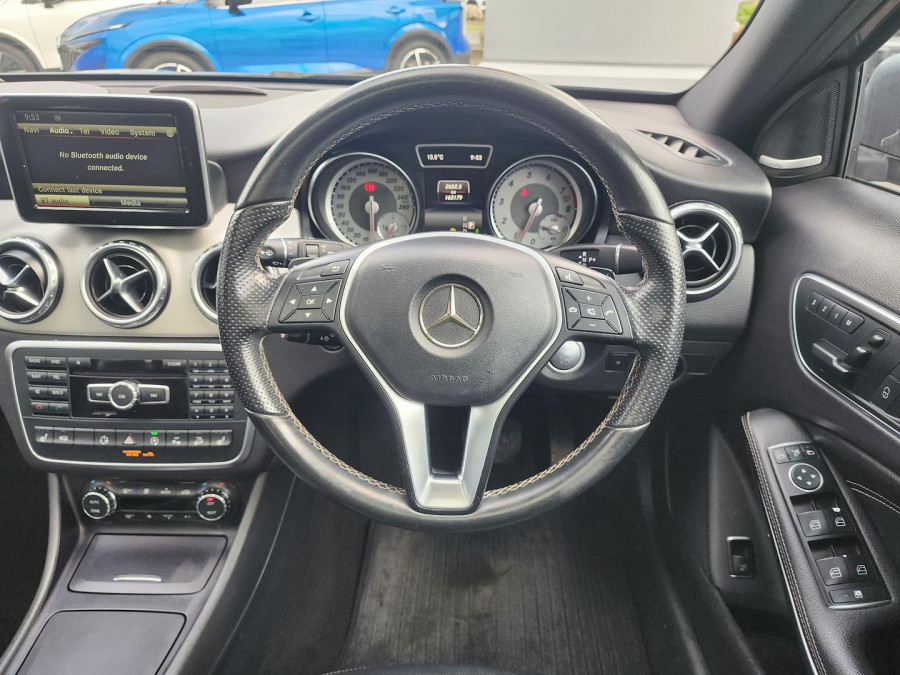 2015 Mercedes-Benz GLA-Class X156 GLA250 SUV Image 10