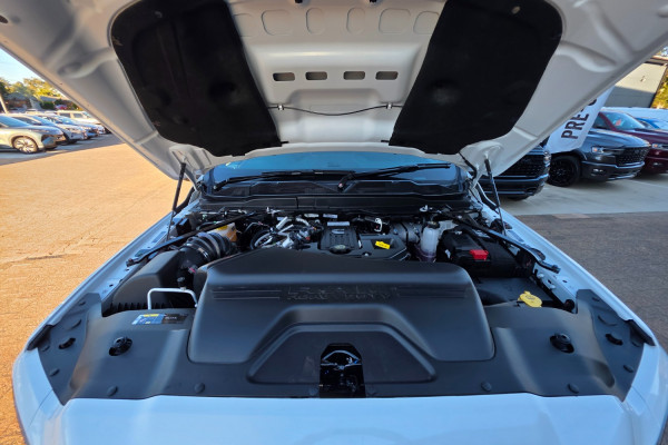 2026 Ram 2500 DJ Laramie Dual Cab Image 16