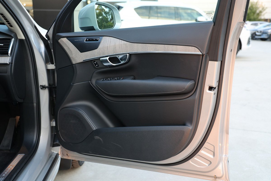 2024 MY25 Volvo XC90 L Series Ultra B6 Bright SUV Image 11