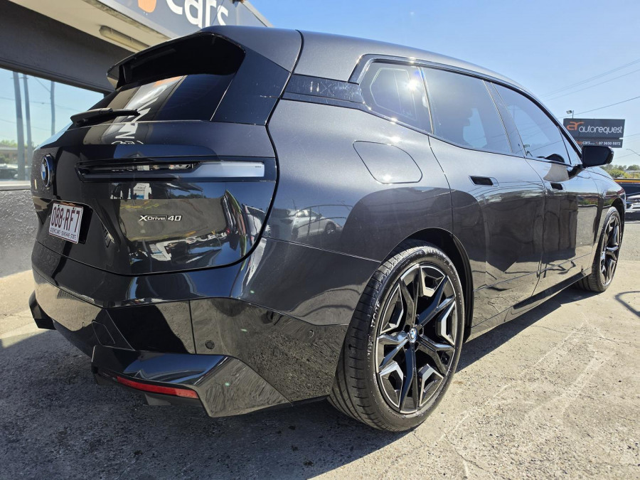 2021 BMW iX I20 xDrive40 SUV Image 9