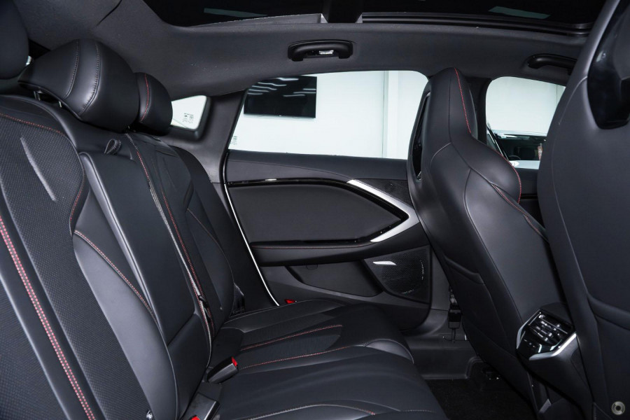 2025 MG MG7  Essence Sedan Image 8