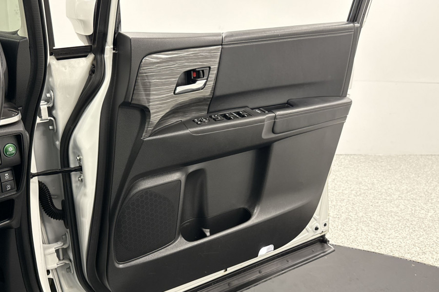 2016 Honda Odyssey 5th Gen VTi-L SUV Image 18