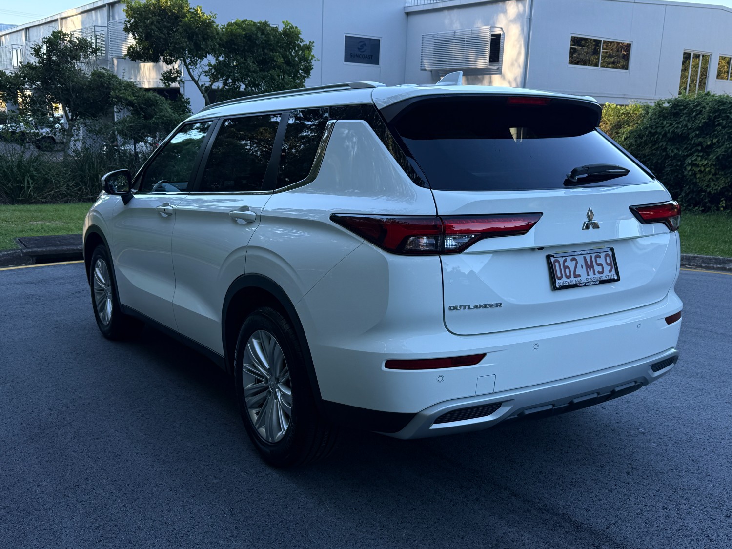 2023 MY24 Mitsubishi Outlander ZM LS SUV Image 9