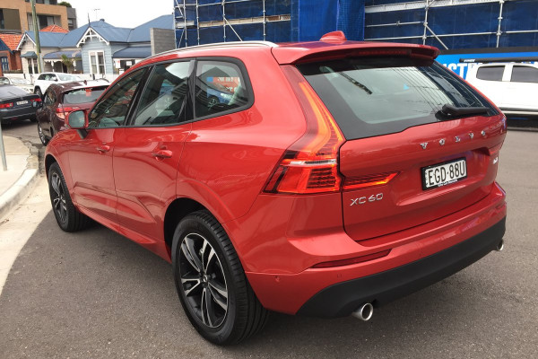 2019 MY20 Volvo Xc60 UZ D4 Momentum Suv Image 3