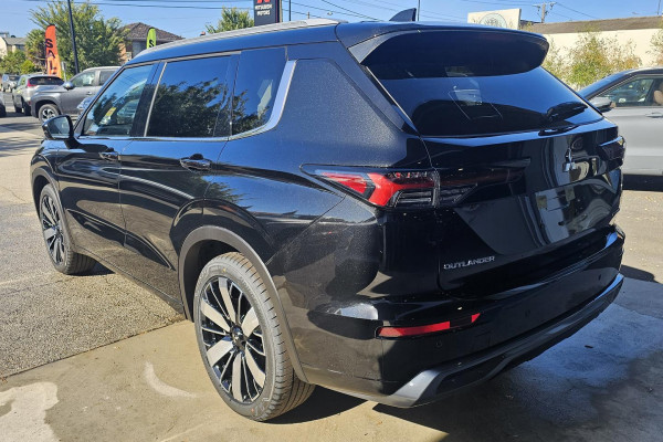 2025 Mitsubishi Outlander ZM Exceed SUV Image 5