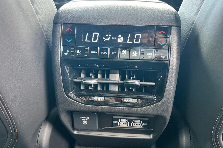 2022 MY23 Jeep Grand Cherokee WL Summit Reserve 4xe SUV Image 22