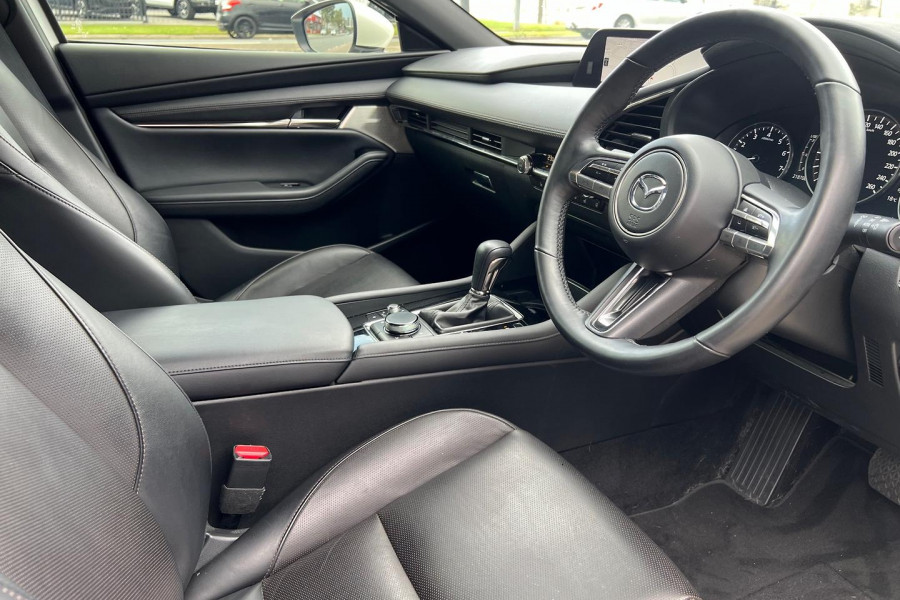 2022 Mazda 3 BP Series G25 Astina Hatch Image 11