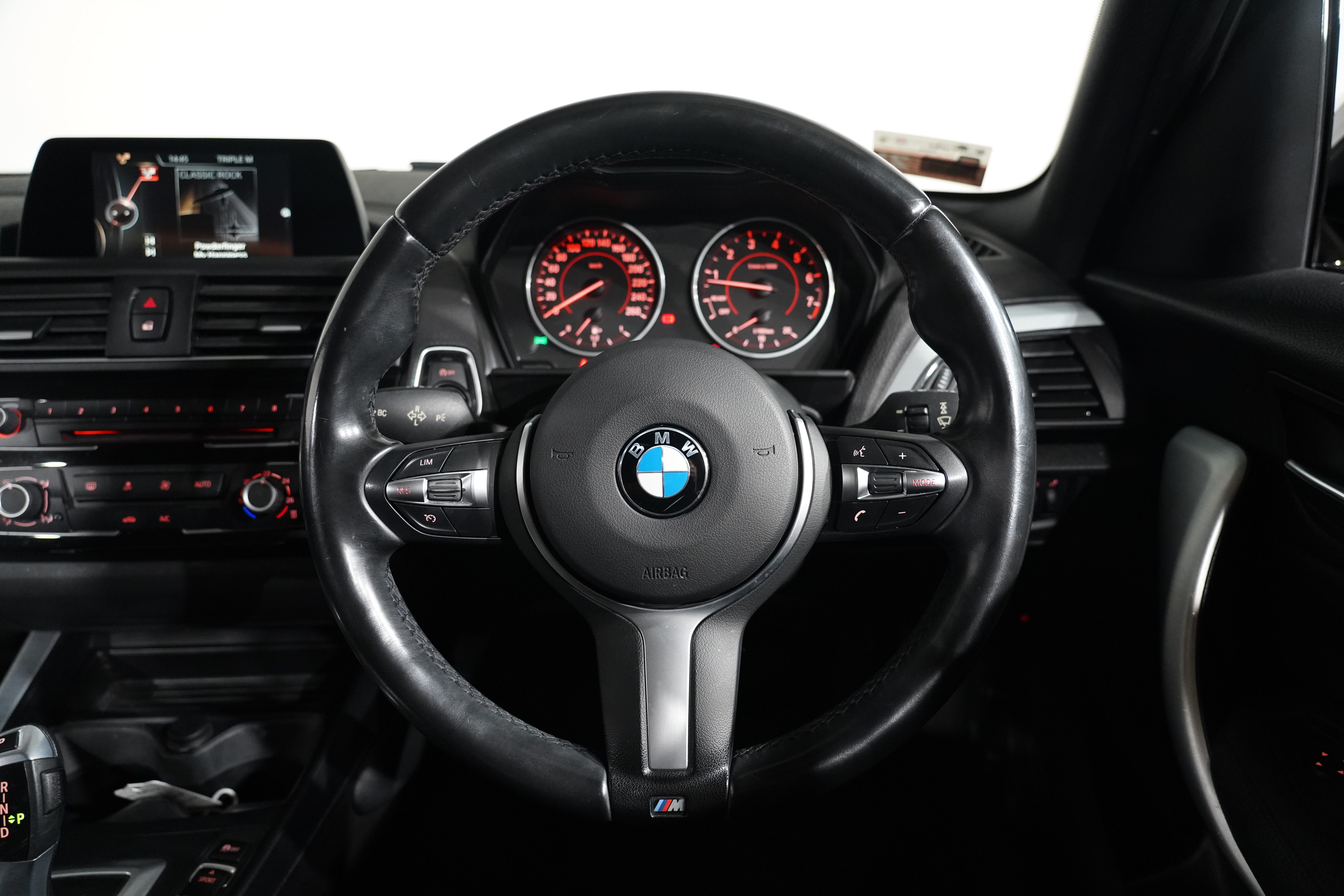 2015 BMW 1 Bmw 1 18i Sport Line Auto 18i Sport Line Hatchback Image 14