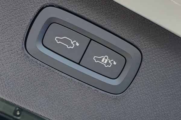 2020 Volvo XC90 L Series T6 Inscription Suv Image 4