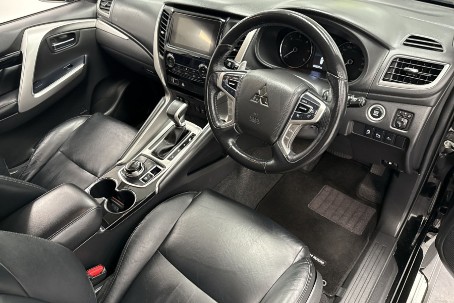 2018 MY19 Mitsubishi Pajero Sport QE Exceed SUV Image 16