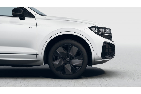 2026 Volkswagen Touareg RC 210TDI Wolfsburg Edition SUV Image 6