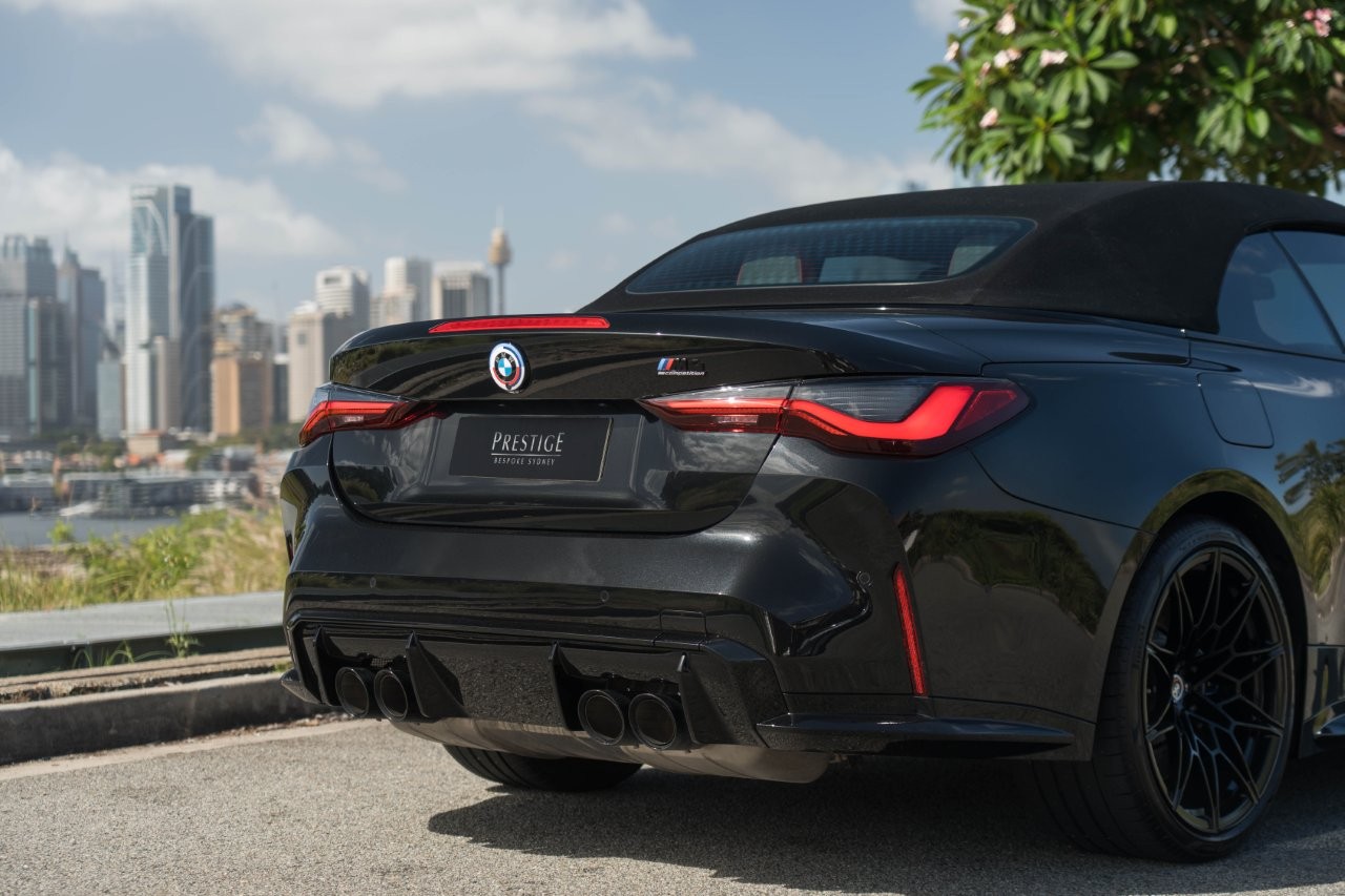 2022 BMW M4 Competition Convertible Image 7