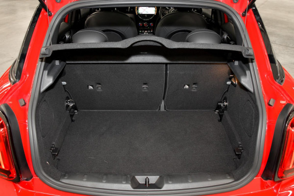 2020 MINI Cooper F55 LCI Cooper S Paddy Hopkirk Edition Hatch image 23