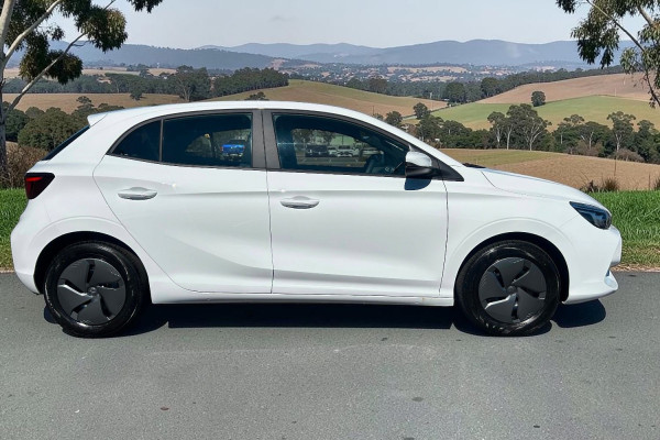 2026 MY25.5 MG MG3 ZP22 Vibe Hatch Image 2