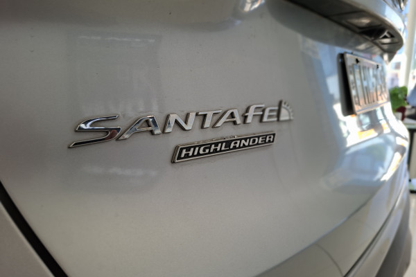 2018 Hyundai Santa Fe DM5 Series II Highlander SUV Image 25