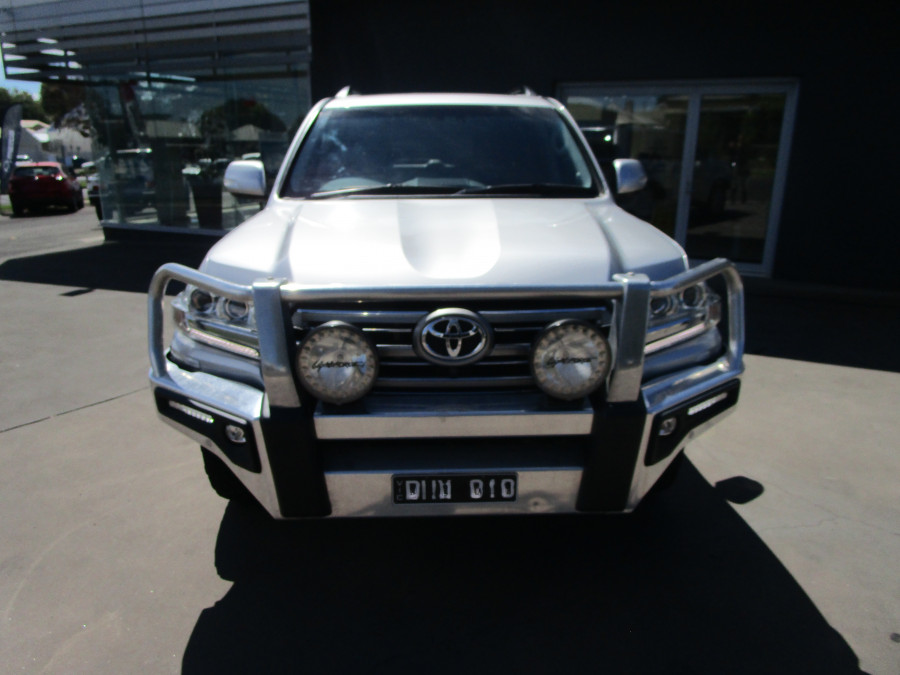 2020 Toyota LandCruiser VDJ200R VX SUV Image 2