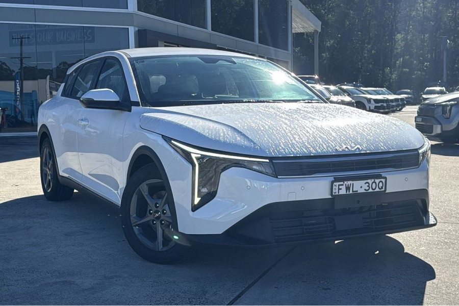 2025 MY26 Kia K4 CL4m S Hatch Image 1