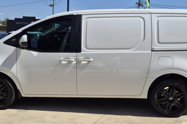2026 MY27 Hyundai Staria Load US4.V4  Van Image 8