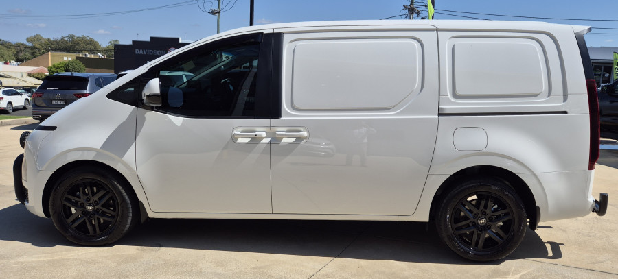 2026 MY27 Hyundai Staria Load US4.V4  Van Image 8