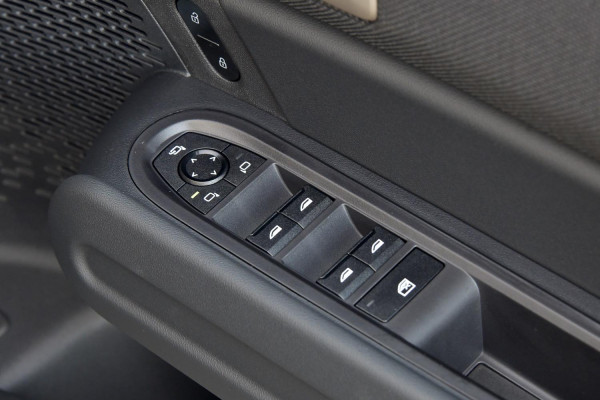 2026 MINI Countryman U25 E Favoured SUV image 21