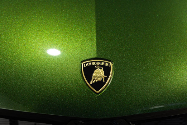 2025 Lamborghini Urus 636 SE SUV Image 37