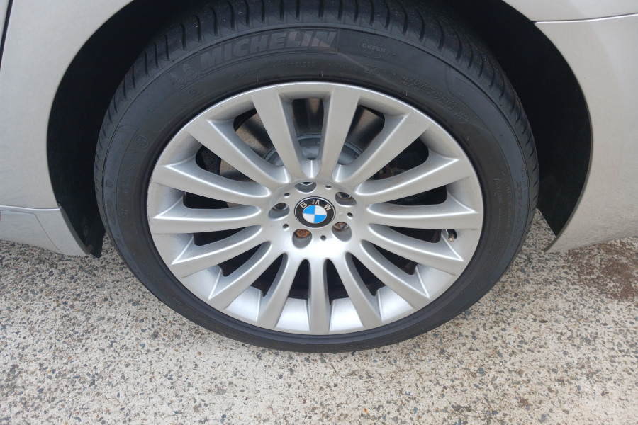 2009 MY10 BMW 7 Series F01 Tw.Turbo 740i Sedan Image 12
