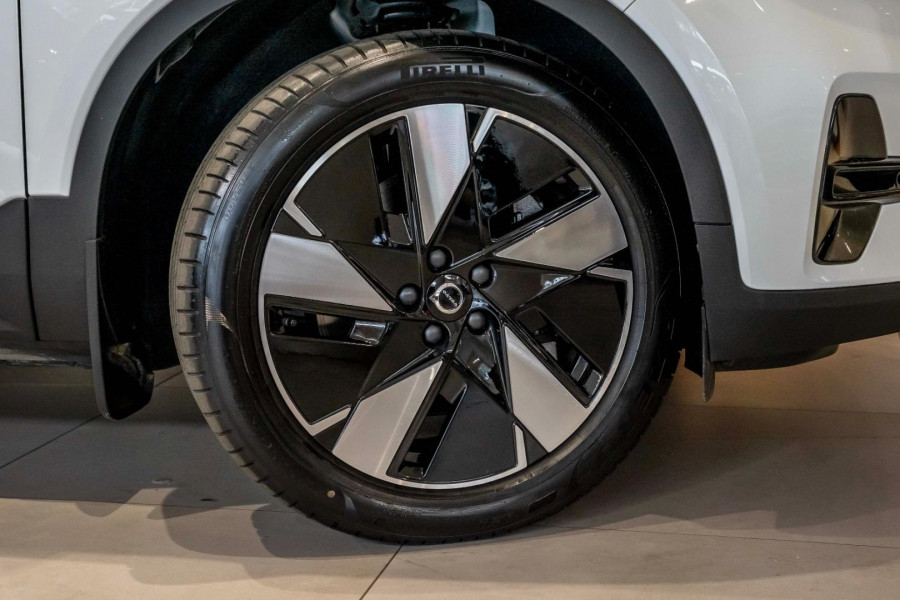 2023 MY24 Volvo XC40  Recharge Pure Electric SUV Image 26