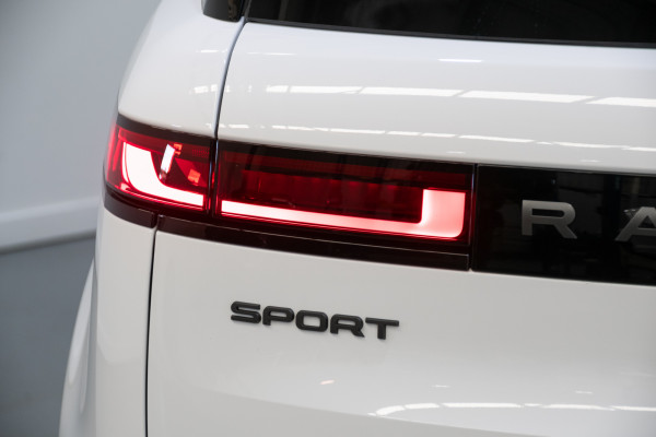 2025 Land Rover Range Rover Sport L461 P400 Dynamic SE SUV Image 11