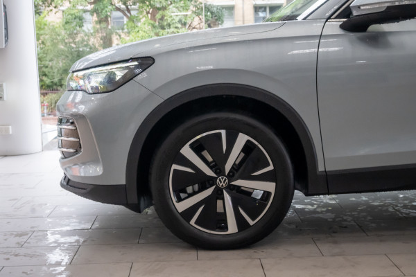 2025 MY26 Volkswagen Tiguan CT R SUV Image 7