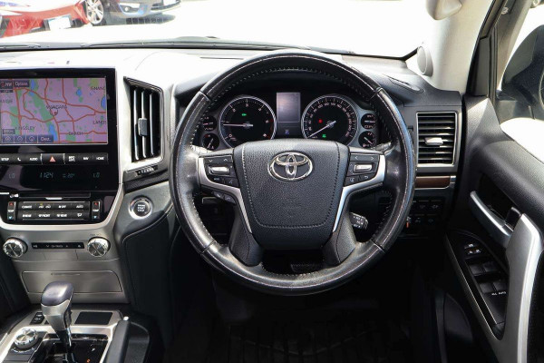 2020 Toyota LandCruiser VDJ200R VX SUV Image 10