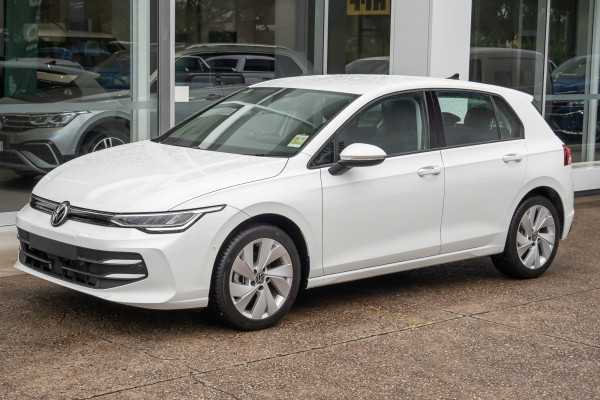 2024 Volkswagen Golf 8 110TSI Life Hatch Image 5