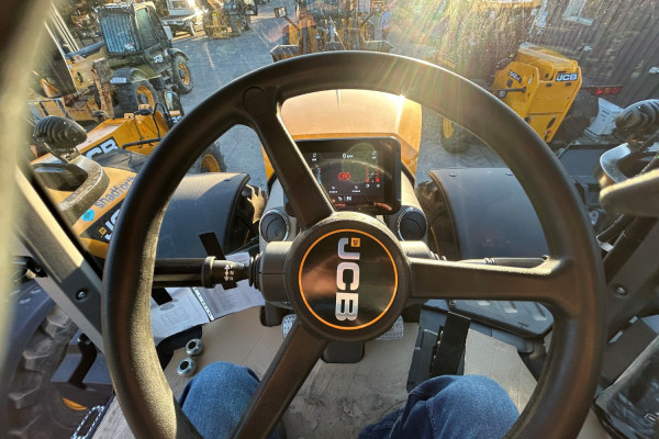 2026 JCB FASTRAC Other Image 11