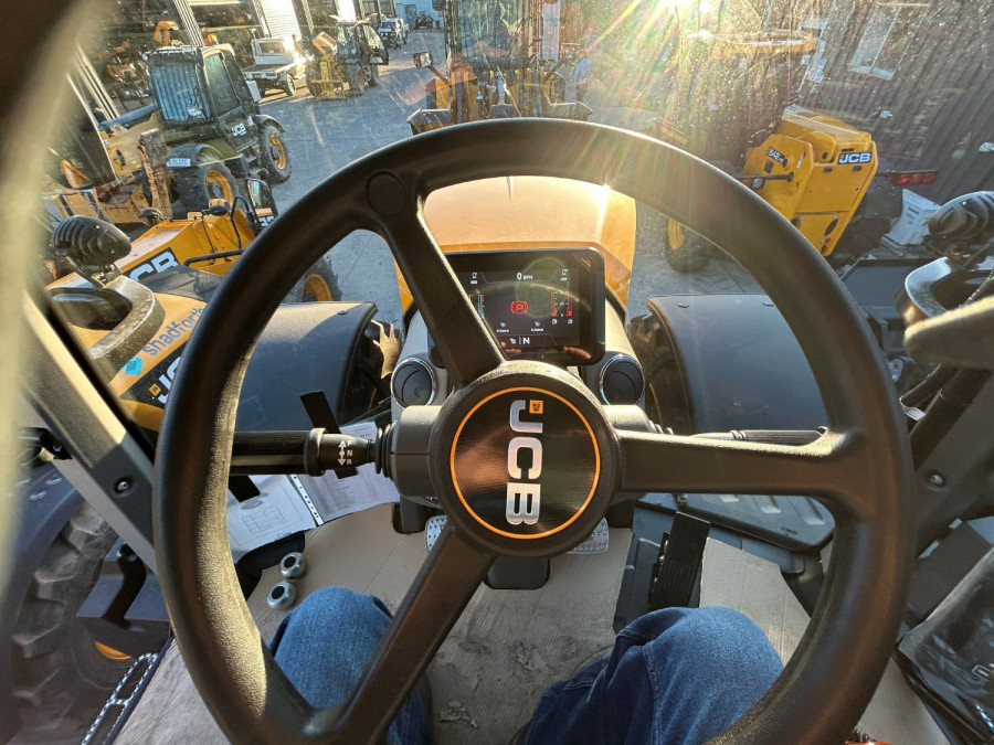 2026 JCB FASTRAC Other Image 11