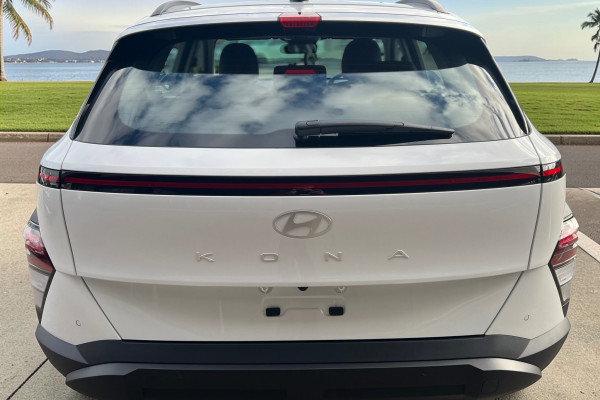 2027 Hyundai KONA SX2.V3 Elite SUV Image 4