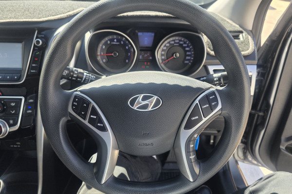 2015 MY16 Hyundai i30 GD3 Series II Active Hatch Image 22