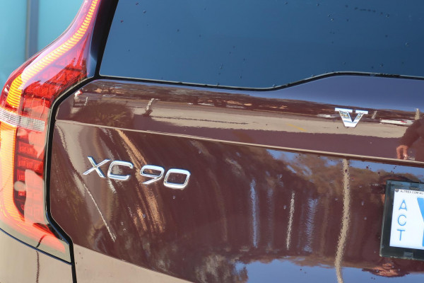 2025 MY26 Volvo XC90 L Series Plus T8 Plug-in Hybrid Dark SUV Image 26
