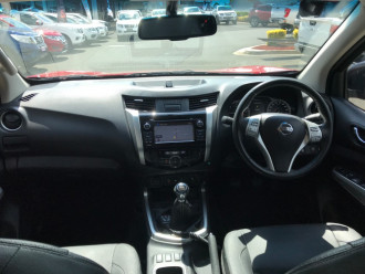 2015 Nissa Navara D23 STX Crew cab